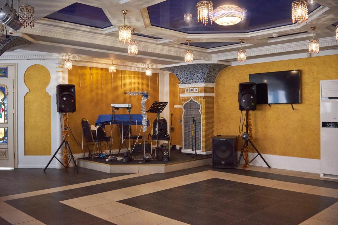 Східний Hotel Berezhany Eksteriør billede