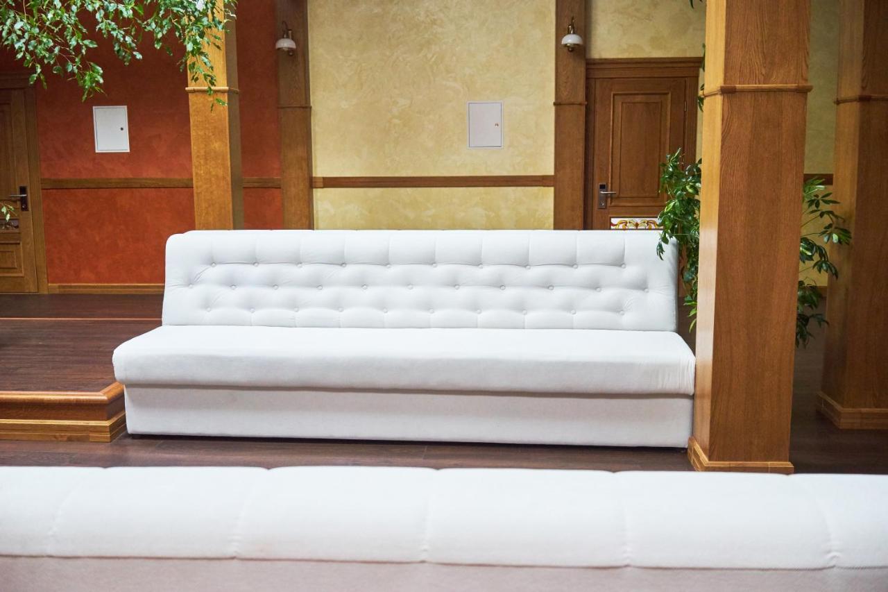 Східний Hotel Berezhany Eksteriør billede