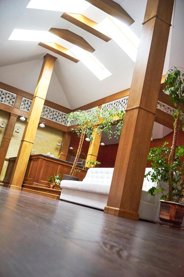 Східний Hotel Berezhany Eksteriør billede