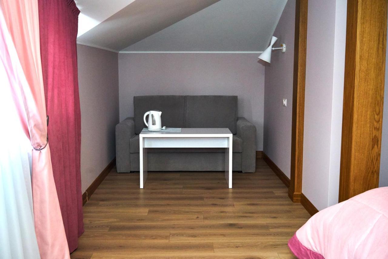 Східний Hotel Berezhany Eksteriør billede