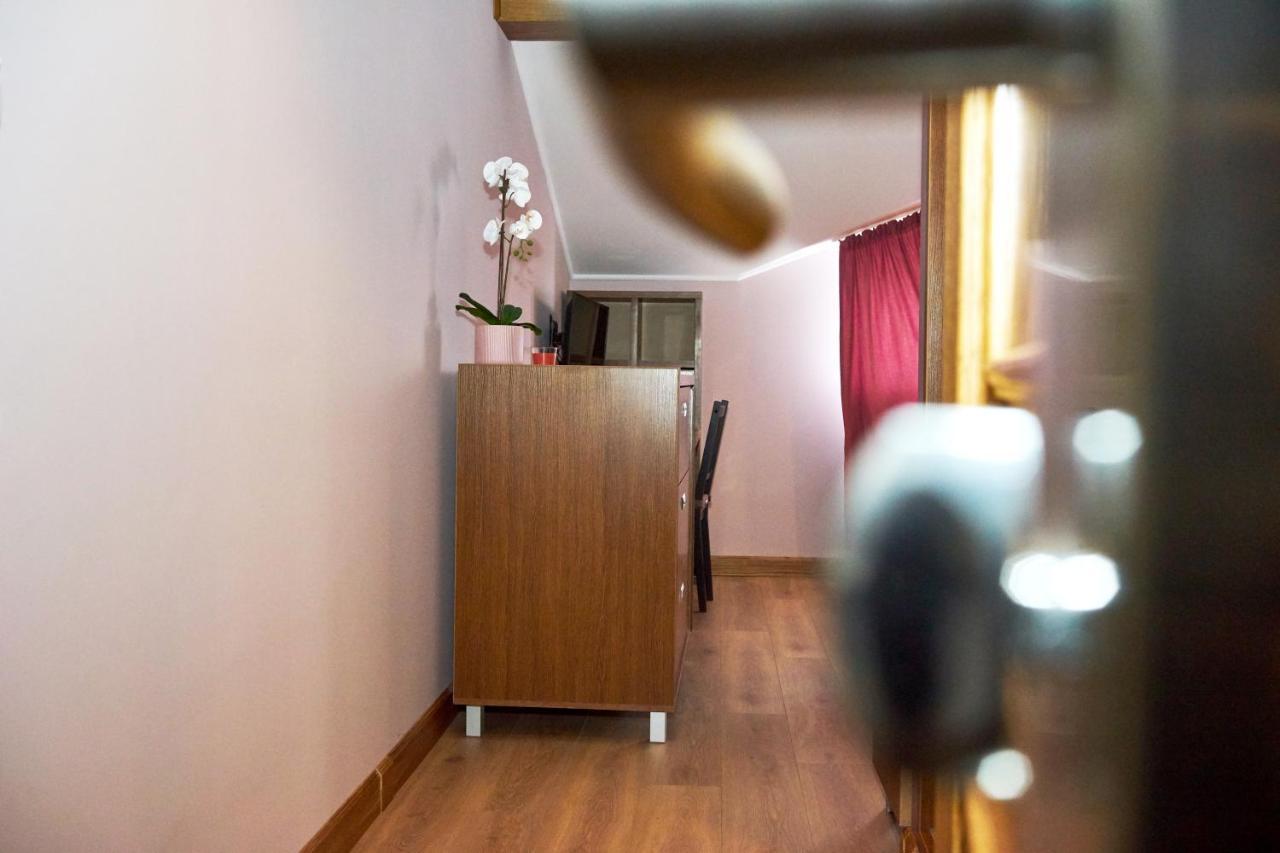 Східний Hotel Berezhany Eksteriør billede