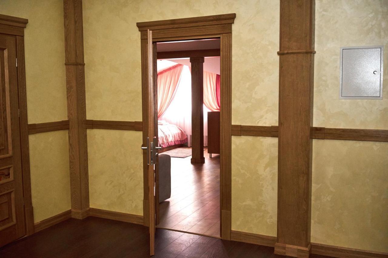 Східний Hotel Berezhany Eksteriør billede