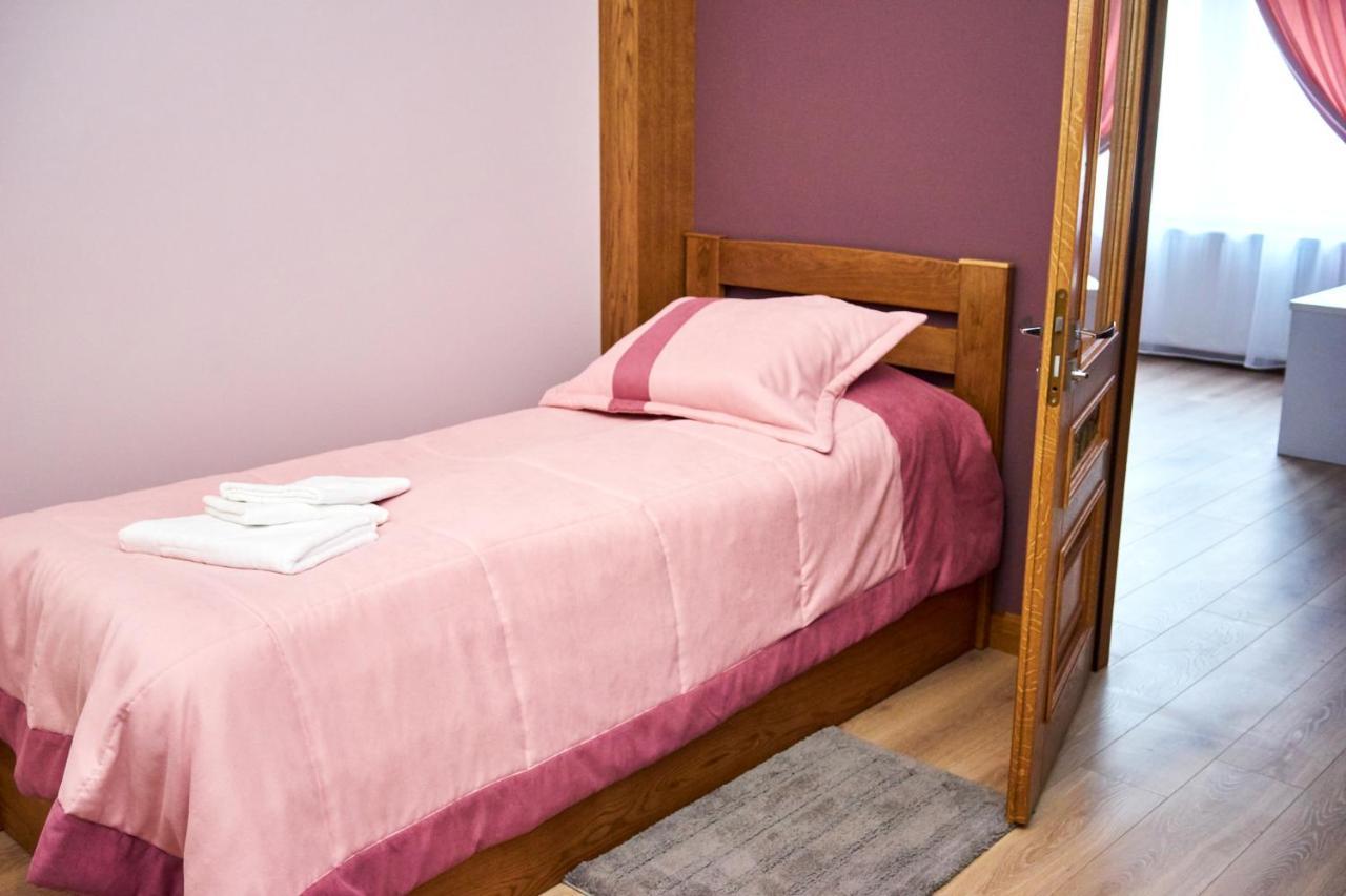 Східний Hotel Berezhany Eksteriør billede